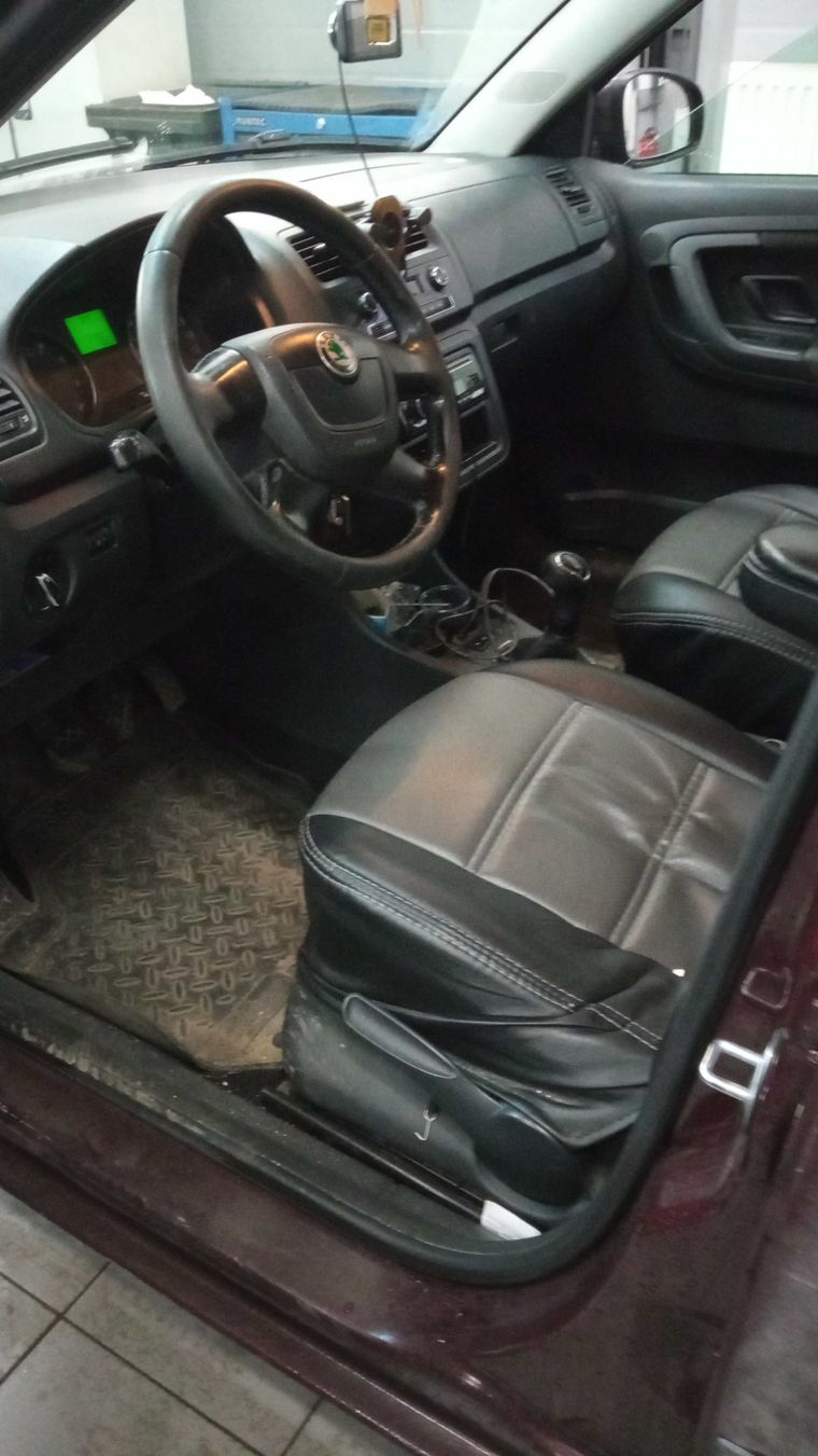 Skoda Fabia 2012 года, 313 565 км - вид 5