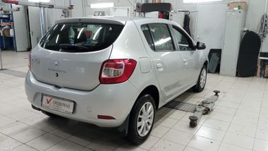 Renault Sandero 2018 года, 136 527 км - вид 3