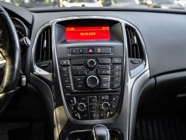 Opel Astra 2013 года, 165 000 км - вид 7
