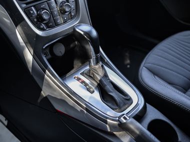 Opel Astra 2013 года, 165 000 км - вид 8