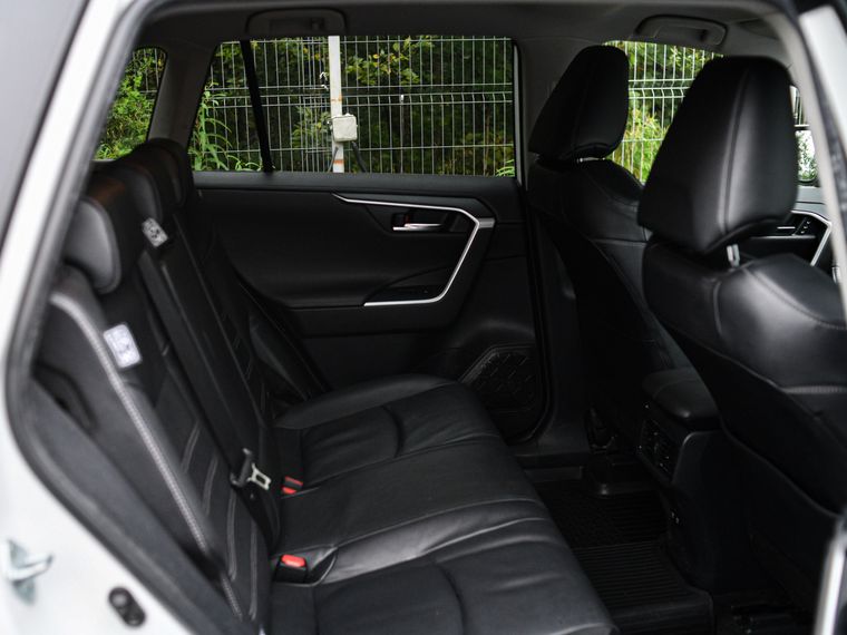 Toyota RAV4 2020 года, 126 000 км - вид 16