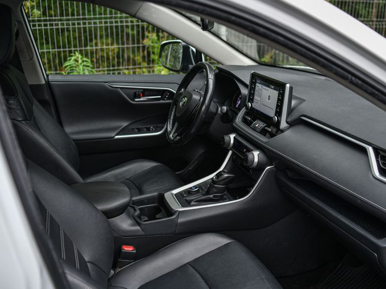 Toyota RAV4 2020 года, 126 000 км - вид 18