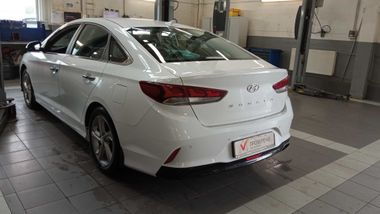 Hyundai Sonata 2019 года, 423 352 км - вид 4