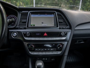 Hyundai Sonata 2019 года, 423 352 км - вид 9
