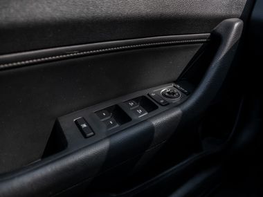 Hyundai Sonata 2019 года, 423 352 км - вид 13