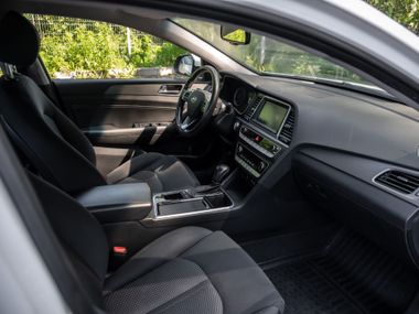 Hyundai Sonata 2019 года, 423 352 км - вид 16