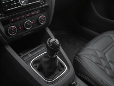 Volkswagen Jetta 2014 года, 182 480 км - вид 8