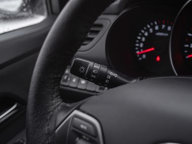 Kia Rio 2015 года, 95 650 км - вид 6