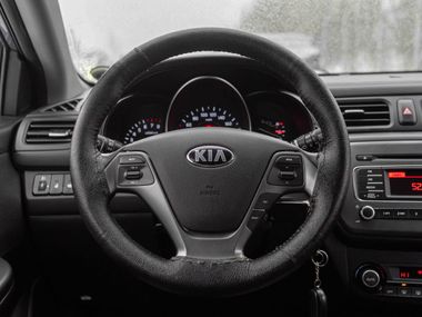 Kia Rio 2015 года, 95 650 км - вид 7