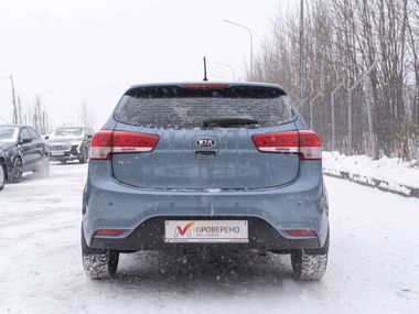 Kia Rio 2015 года, 95 650 км - вид 4