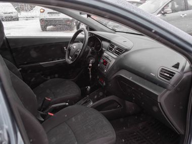 Kia Rio 2015 года, 95 650 км - вид 12