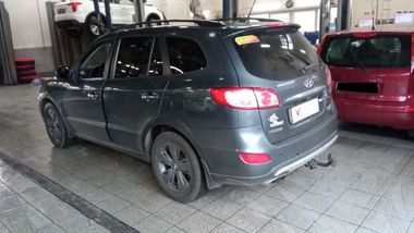 Hyundai Santa Fe 2011 года, 290 000 км - вид 4