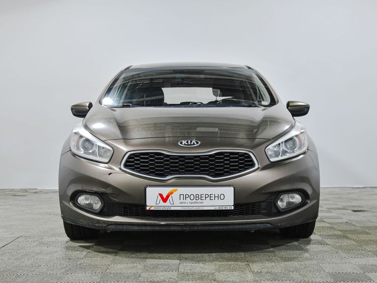 KIA Ceed 2014 года, 157 444 км - вид 3