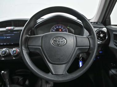 Toyota Corolla Axio 2019 года, 163 086 км - вид 9