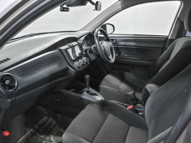 Toyota Corolla Axio 2019 года, 163 086 км - вид 17