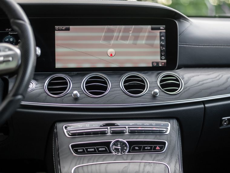 Mercedes-Benz E-класс 2019 года, 106 615 км - вид 8