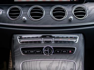 Mercedes-Benz E-класс 2019 года, 106 615 км - вид 10