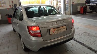 ВАЗ (LADA) Granta 2018 года, 61 913 км - вид 4