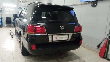 Lexus LX 2011 года, 376 492 км - вид 3