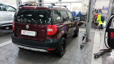 Skoda Yeti 2011 года, 144 525 км - вид 3