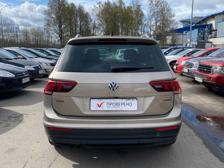 Volkswagen Tiguan 2017 года, 176 310 км - вид 5