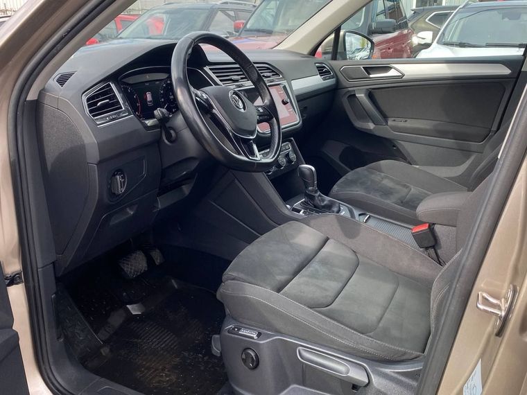 Volkswagen Tiguan 2017 года, 176 310 км - вид 15