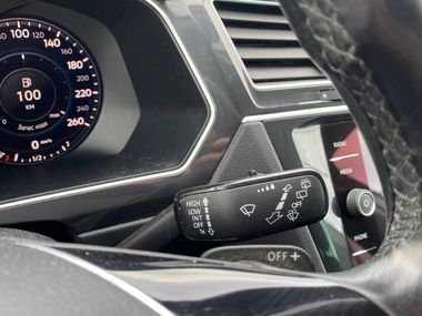 Volkswagen Tiguan 2017 года, 176 310 км - вид 11