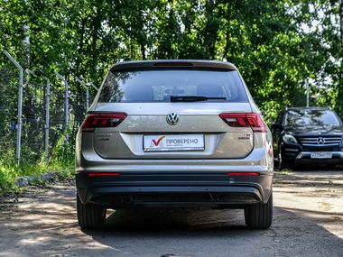 Volkswagen Tiguan 2017 года, 176 310 км - вид 4