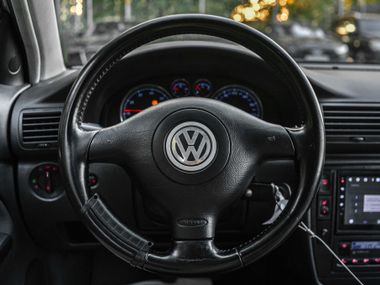 Volkswagen Passat 2004 года, 270 407 км - вид 6
