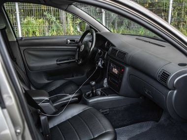 Volkswagen Passat 2004 года, 270 407 км - вид 12