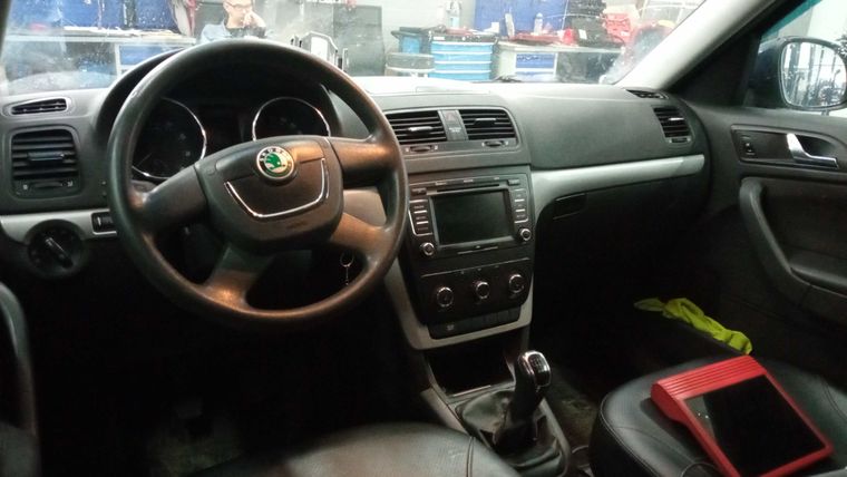 Skoda Yeti 2012 года, 212 370 км - вид 5