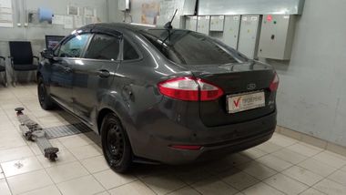 Ford Fiesta 2017 года, 147 000 км - вид 4