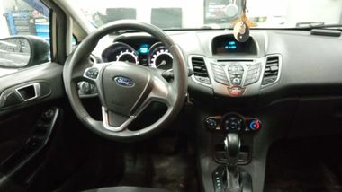 Ford Fiesta 2017 года, 147 000 км - вид 5