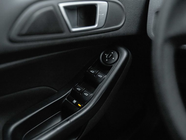 Ford Fiesta 2017 года, 147 000 км - вид 9