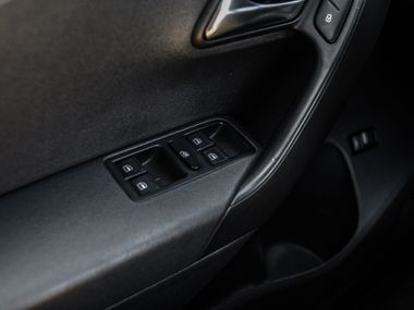 Volkswagen Polo 2017 года, 142 000 км - вид 9