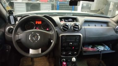 Renault Duster 2014 года, 133 181 км - вид 5