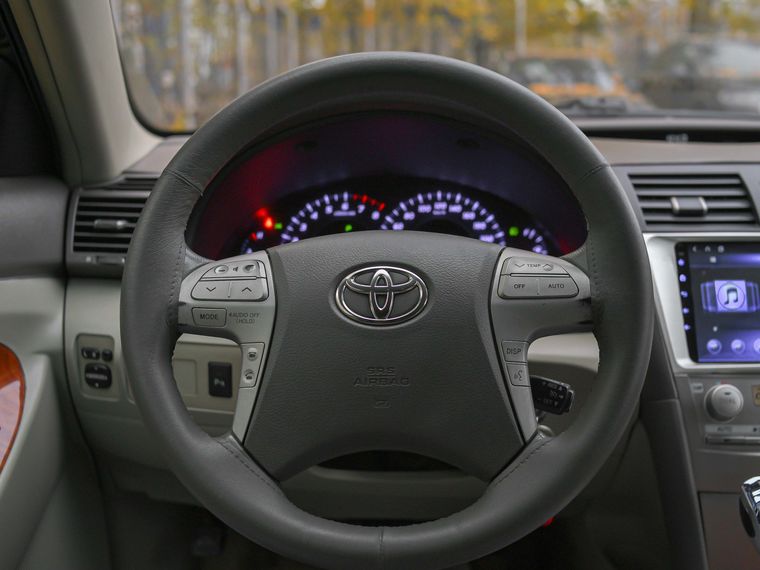 Toyota Camry 2010 года, 365 750 км - вид 7