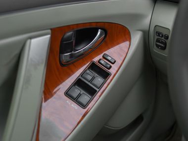 Toyota Camry 2010 года, 365 750 км - вид 11