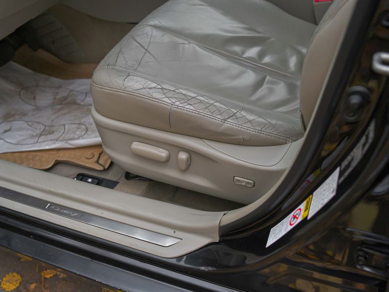 Toyota Camry 2010 года, 365 750 км - вид 14