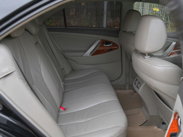 Toyota Camry 2010 года, 365 750 км - вид 15