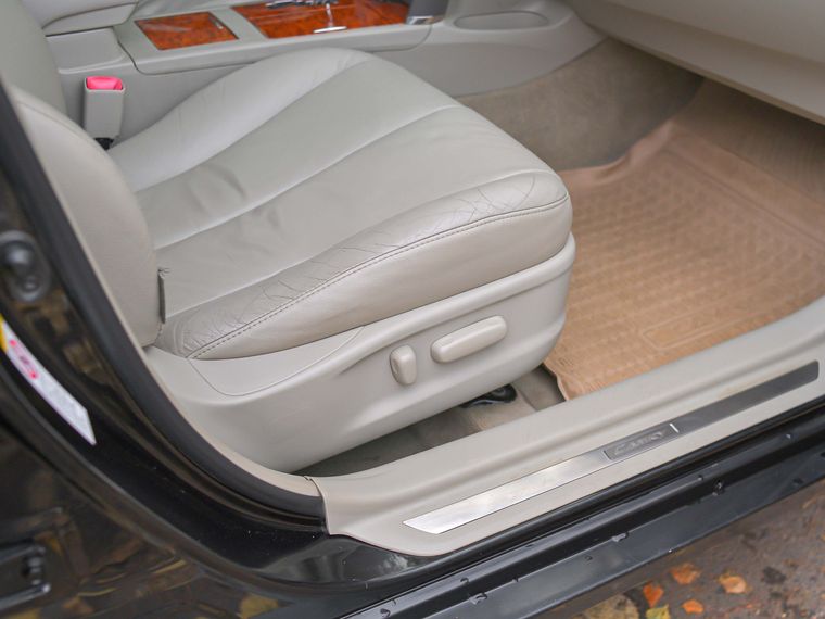 Toyota Camry 2010 года, 365 750 км - вид 17