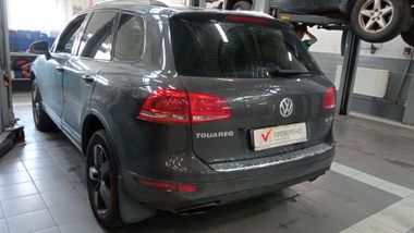 Volkswagen Touareg 2011 года, 206 147 км - вид 4