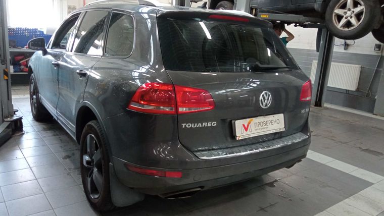 Volkswagen Touareg 2011 года, 206 147 км - вид 4