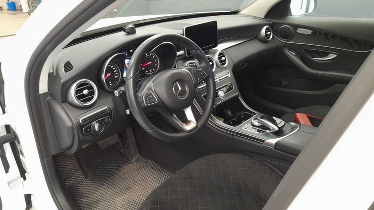Mercedes-Benz C-класс 2017 года, 45 000 км - вид 5