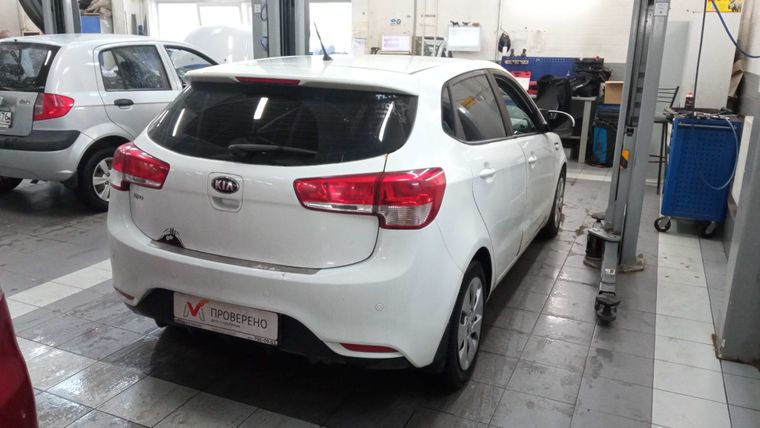 Kia Rio 2016 года, 234 000 км - вид 3