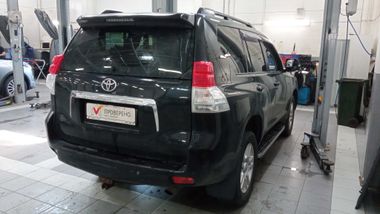 Toyota Land Cruiser Prado 2011 года, 263 910 км - вид 3