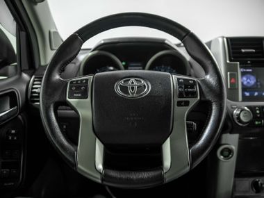 Toyota Land Cruiser Prado 2011 года, 263 910 км - вид 9