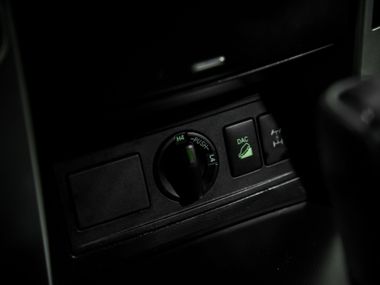 Toyota Land Cruiser Prado 2011 года, 263 910 км - вид 13
