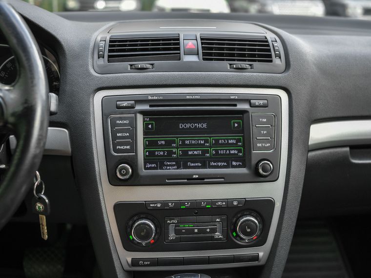 Skoda Octavia 2012 года, 236 538 км - вид 8