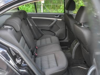 Skoda Octavia 2012 года, 236 538 км - вид 13